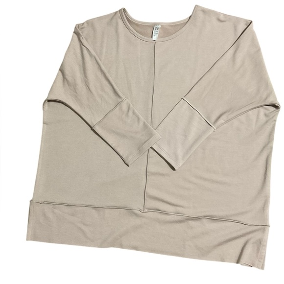 Spanx‎ P.L.T Dolman Long Sleeve Pullover Sweatshirt NWOT Taupe Size 1X - Picture 11 of 15